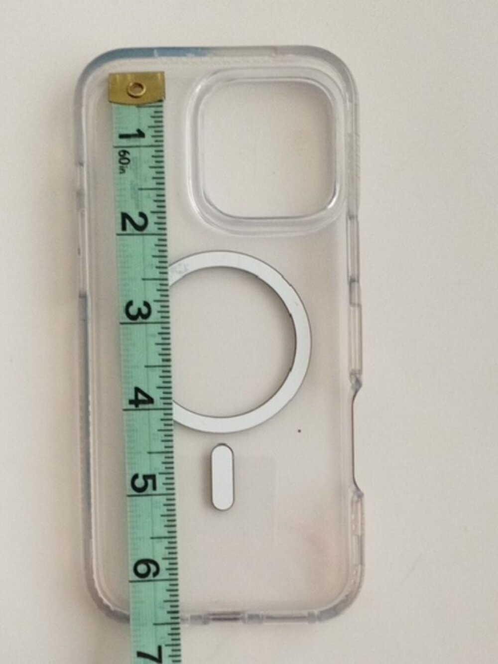 Transparent MagSafe-Compatible iPhone 16 Pro Max Case - Picture 4 of 6